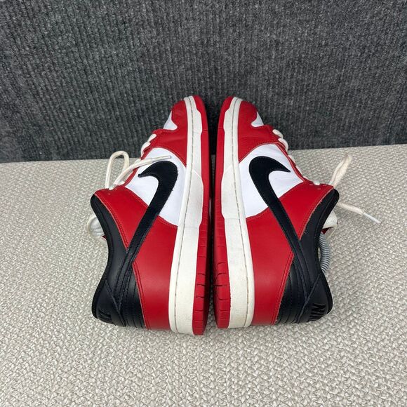 Athletic_Shoes